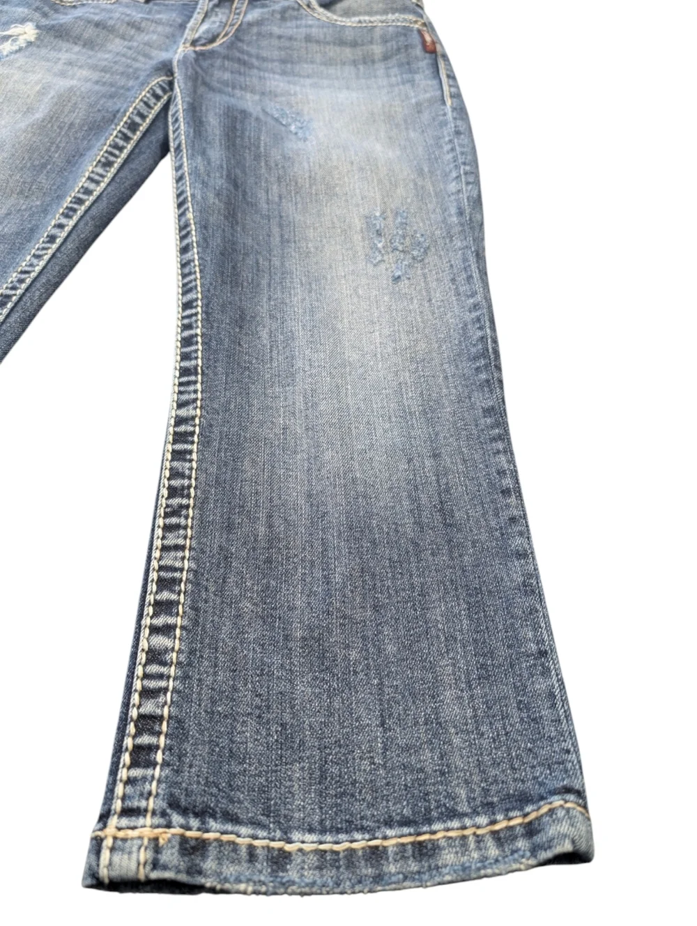 Vintage Y2K Silver Jeans Suki Surplus Capri Distressed Cotton Jeans. Size 28